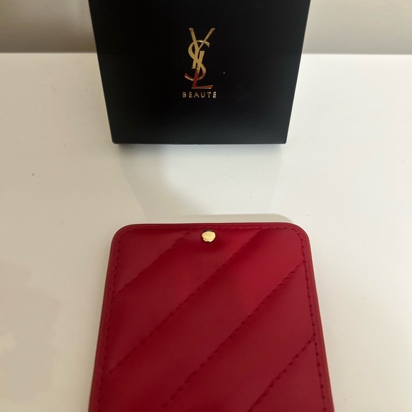 Yves Saint Laurent Rouge Quilted Mirror - Picture 4 of 5